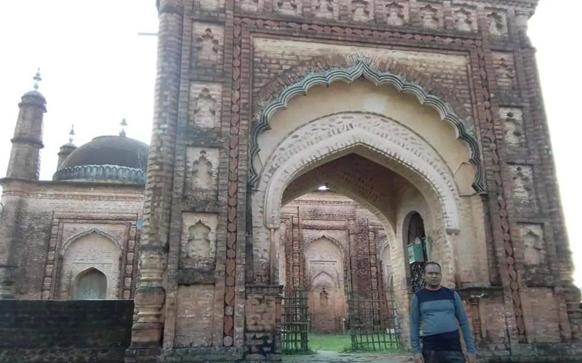 বালিয়া মসজিদ, ঠাকুরগাঁও