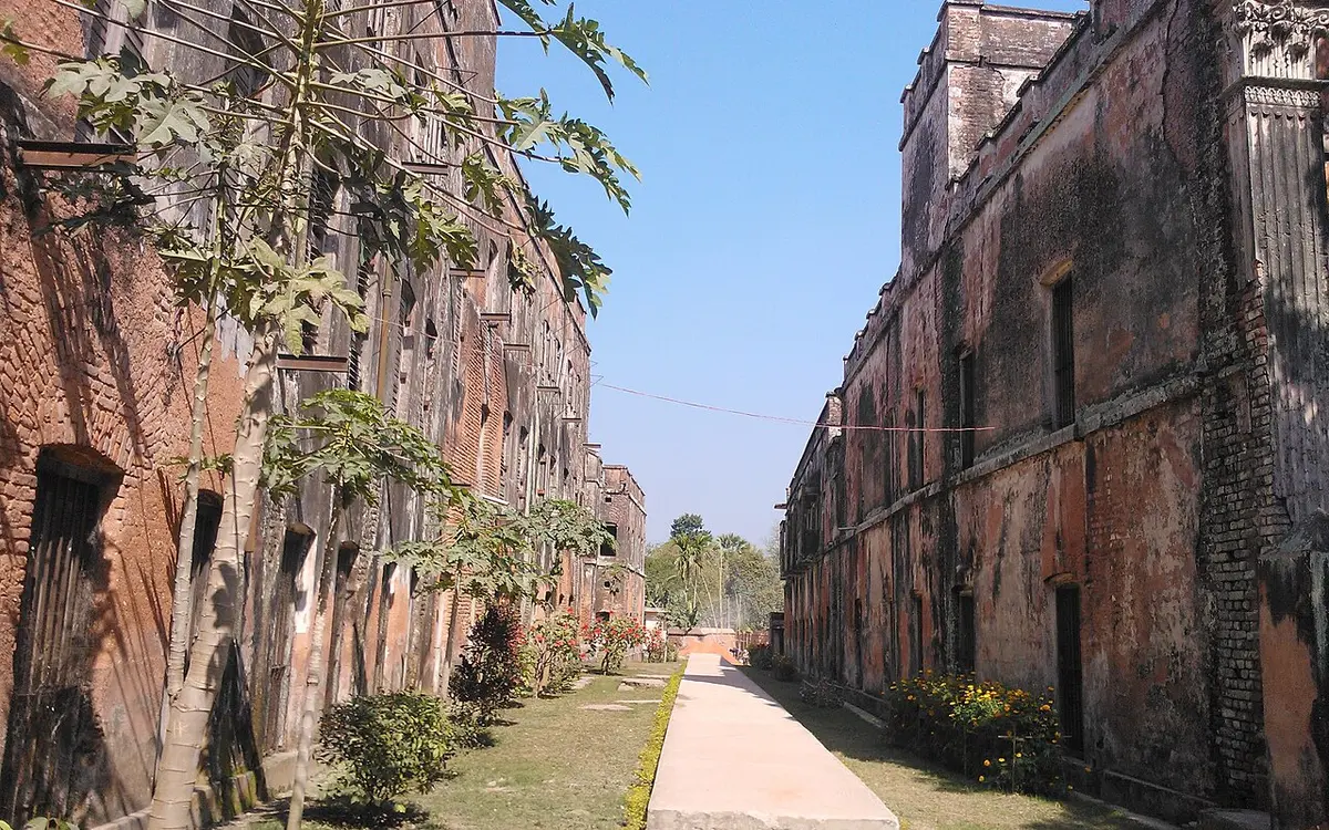 বালিয়াটি প্রাসাদ, মানিকগঞ্জ