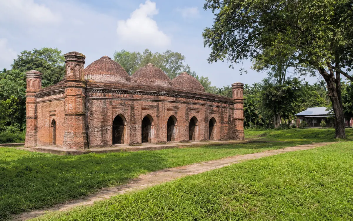 কেল্লাবন্দ মসজিদ, রংপুর