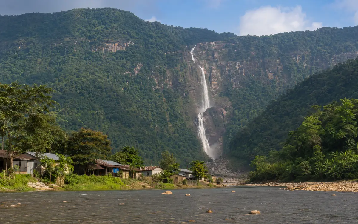 পান্থুমাই ঝরনা, সিলেট